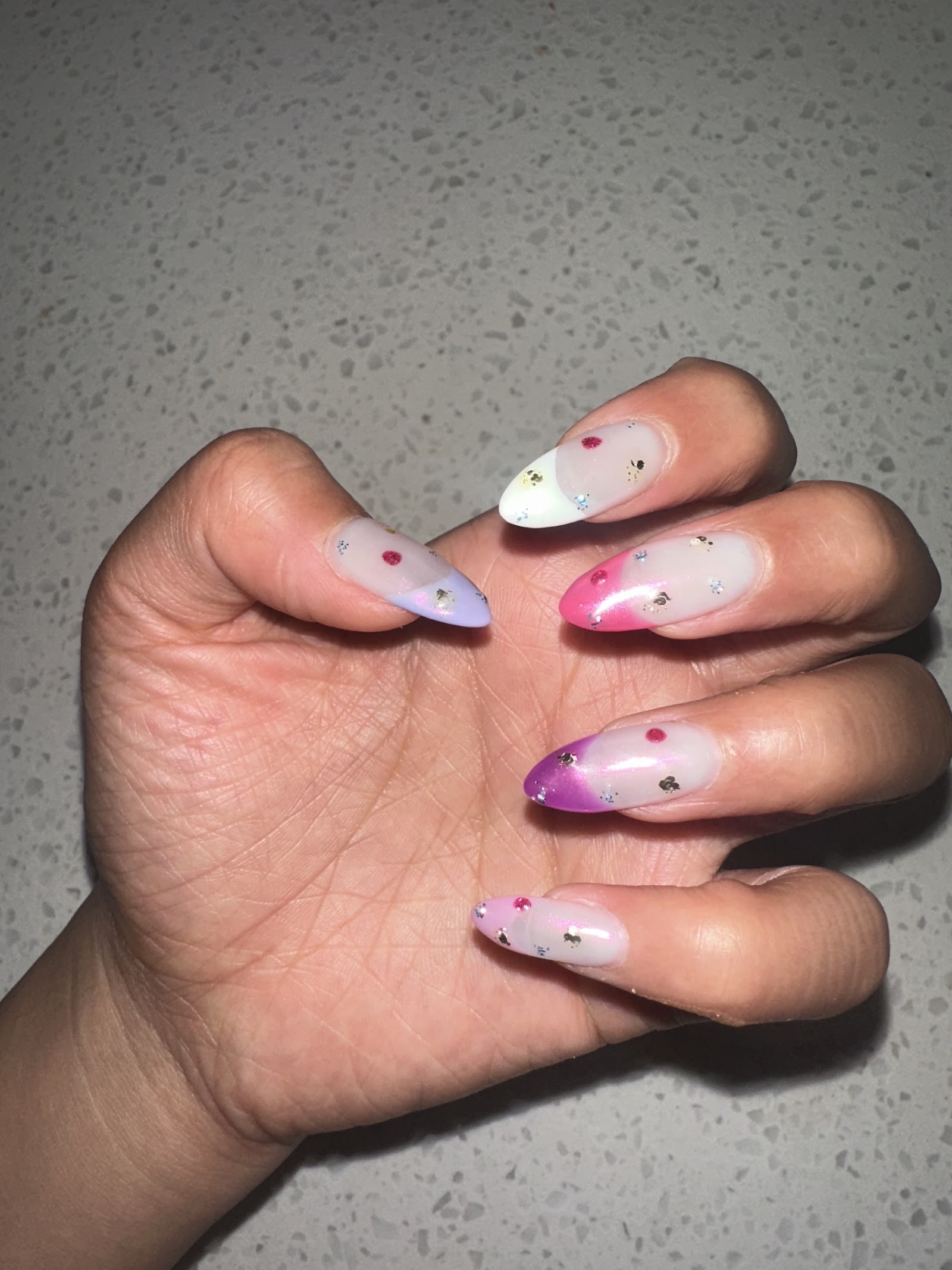 Essence Nail Lounge nail photo 2